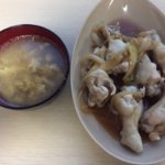 糖質制限に最適で簡単な骨付きチキン/手羽先と玉ねぎ炒めレシピ