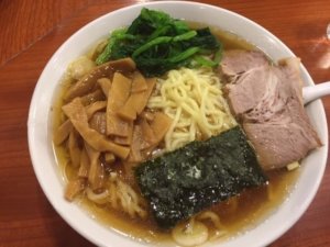 新宿でラーメンを食べたければらあめん満来の訳を評価レビュー