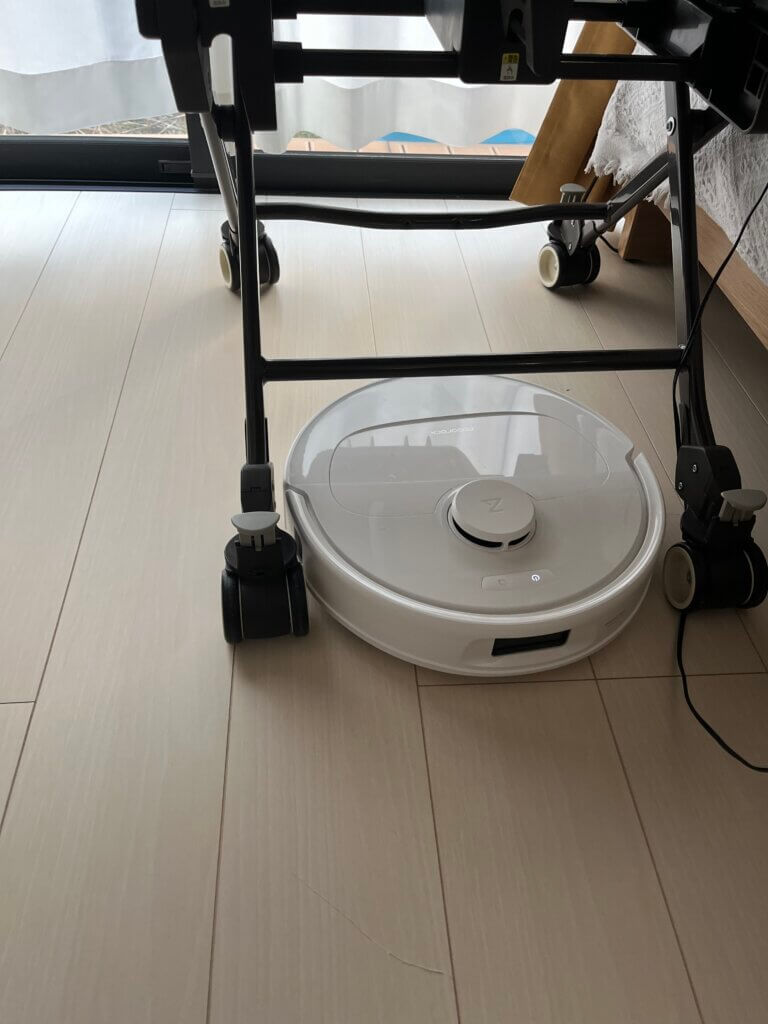 障害物を回避する Roborock Qrevo L