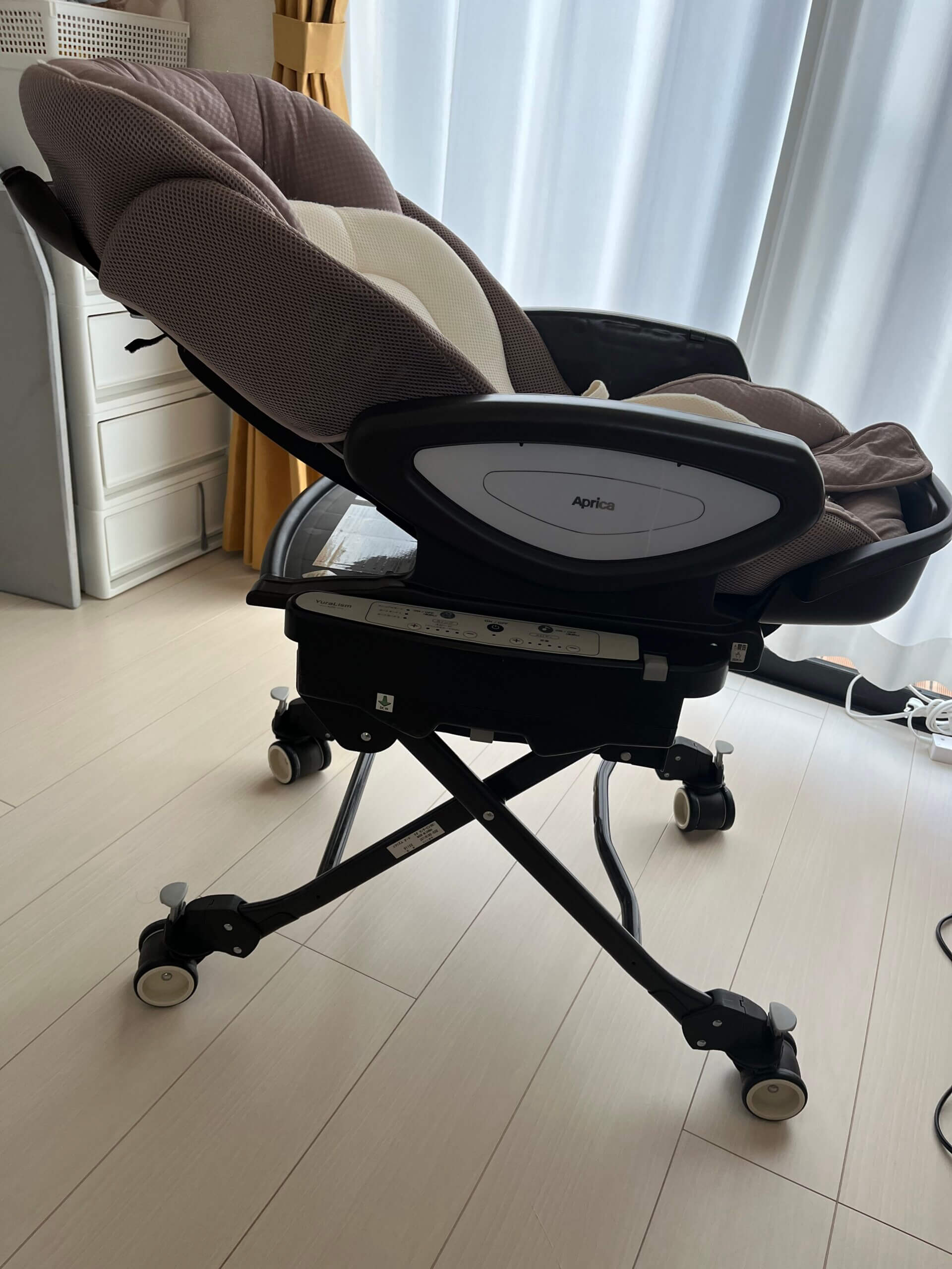 Aprica ユラリズム AUTOライトレビュー｜寝かしつけを“自動化に近づけて”育児の時間を取り戻せた理由